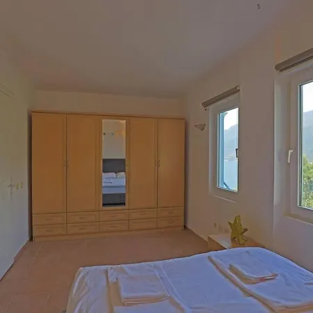 Appartement Mola 2 *